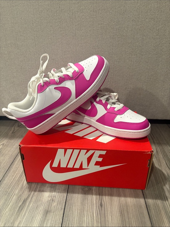 Nike Shoes - BNWT Nike fuchsia pink dunks